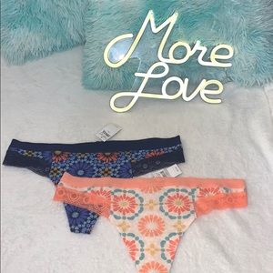 Aerie thongs bundle NWT